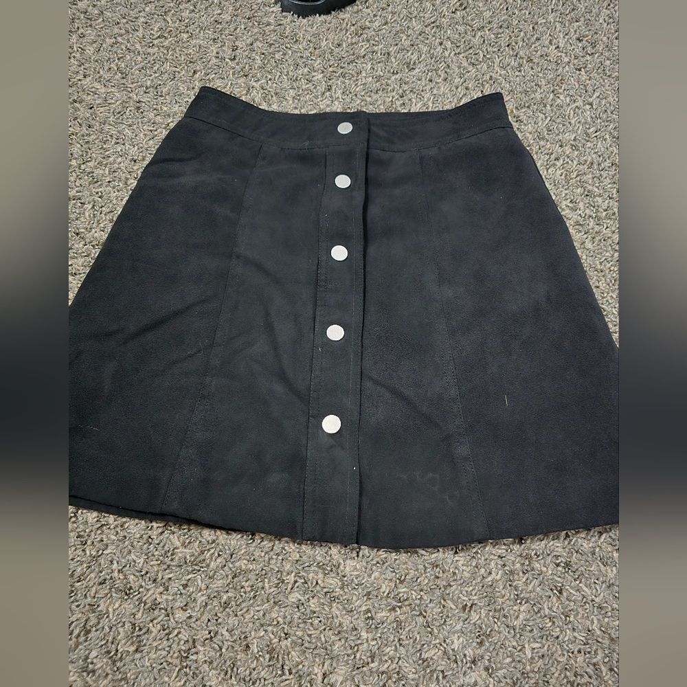 Divided Skirt - Picture 2 of 4